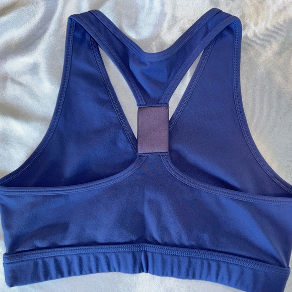 Alphalete Surface Wrap Bra - Picture 2 of 6